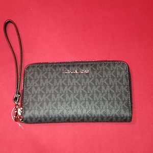 Michael Kors LG flat MF Phn case wristlet